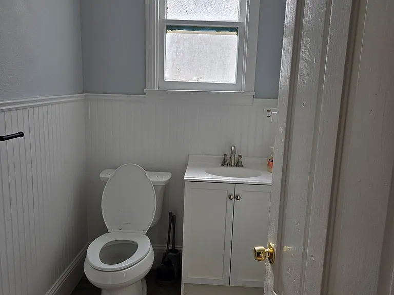 468 S 6th St #7 — Photo 3