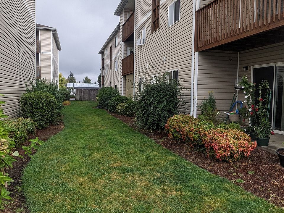 1st image of 4420 Seaton Ln NE #D304