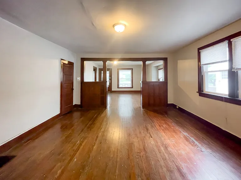 1405 W Jackson St — Photo 51