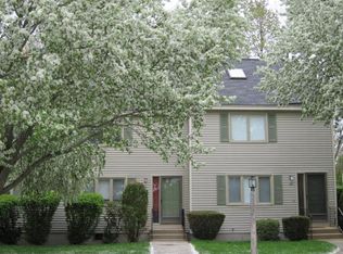 35 Eastmeadow Way, Manchester, NH 03109