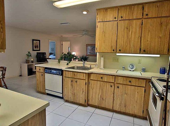 3rd image of 50 Westcliffe Ln
