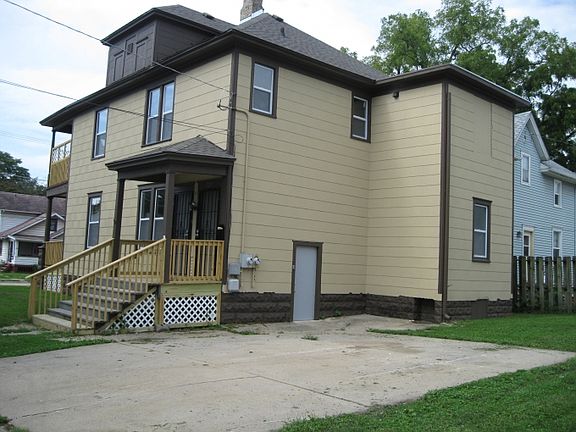 3rd image of 2026 Charles St