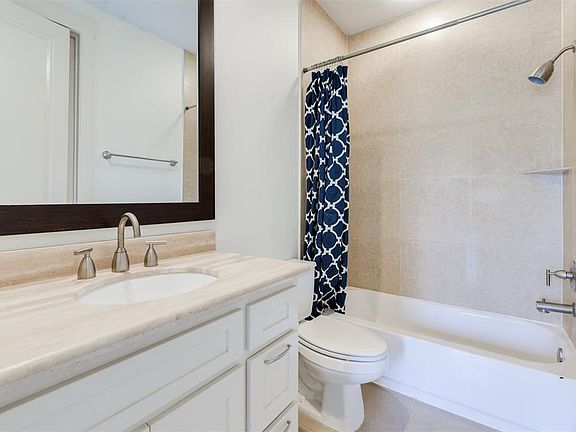 5th image of 2002 Blodgett St