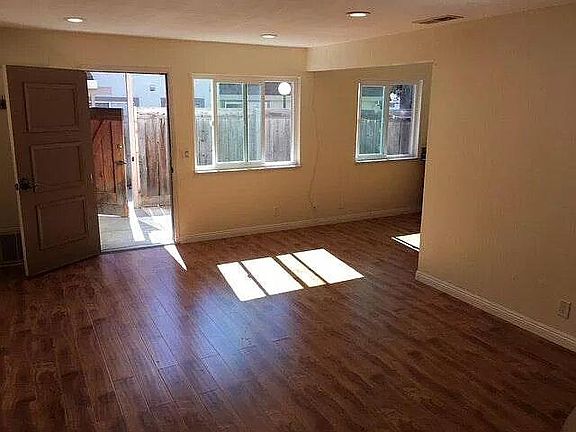 2nd image of 3192 Cropley Ave