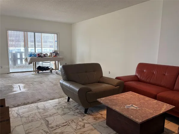 4330 Hillcrest Dr APT 816, Hollywood, FL 33021