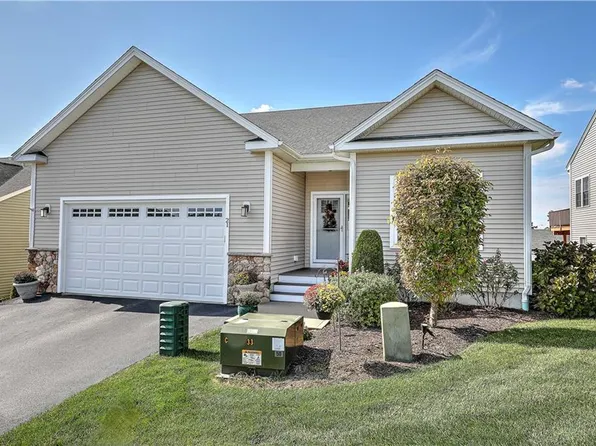 21 Cedar Ridge Ln, West Greenwich, RI 02817