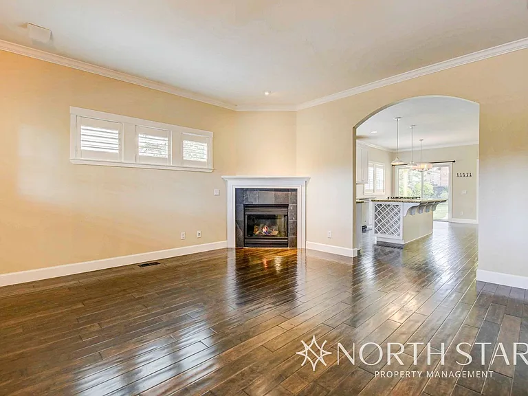 2525 NW High Lakes Loop — Photo 3