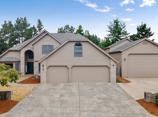2200 17th St, North Bend, OR 97459