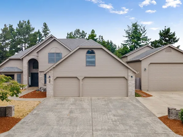 2200 17th St, North Bend, OR 97459