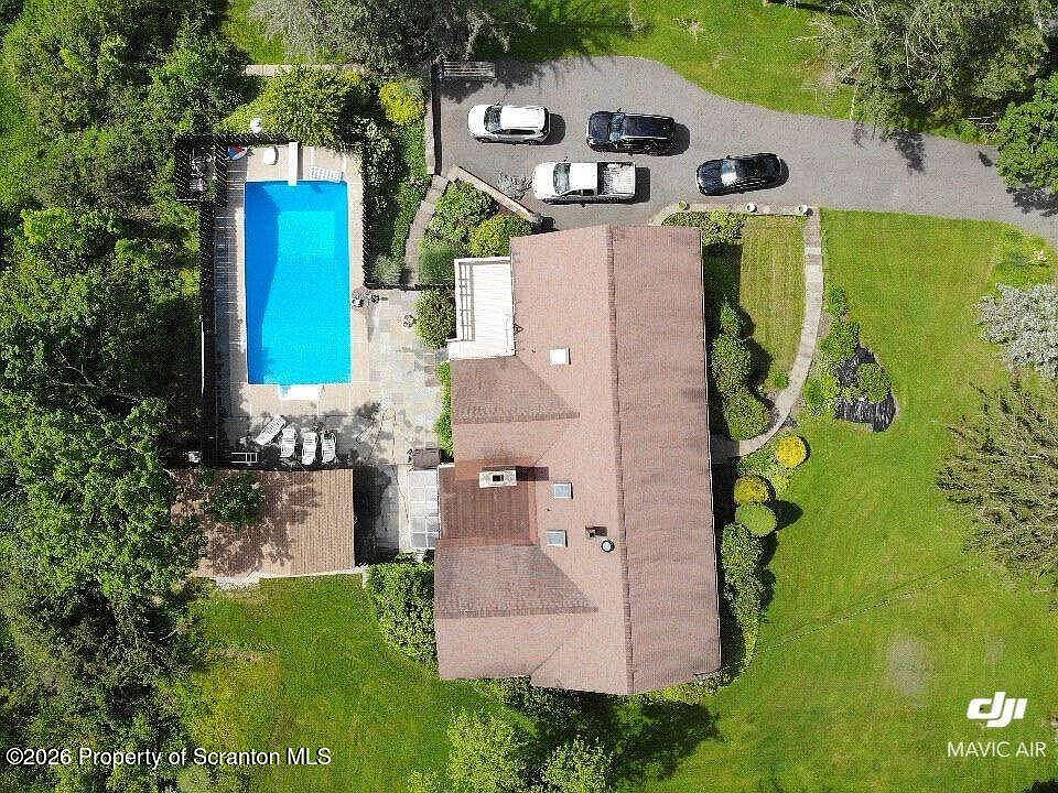 1st image of 717 N Abington Rd