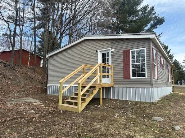 5659 vt route 100, Hyde Park, VT 05655