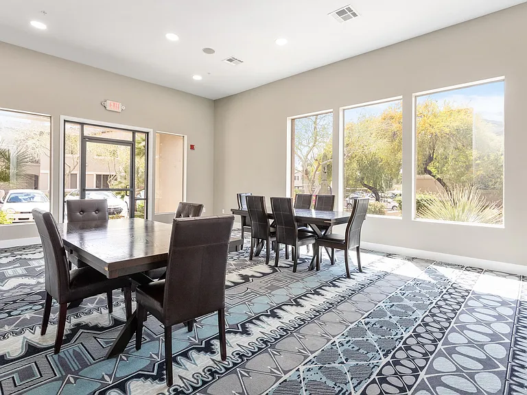 Kota North Scottsdale — Photo 17