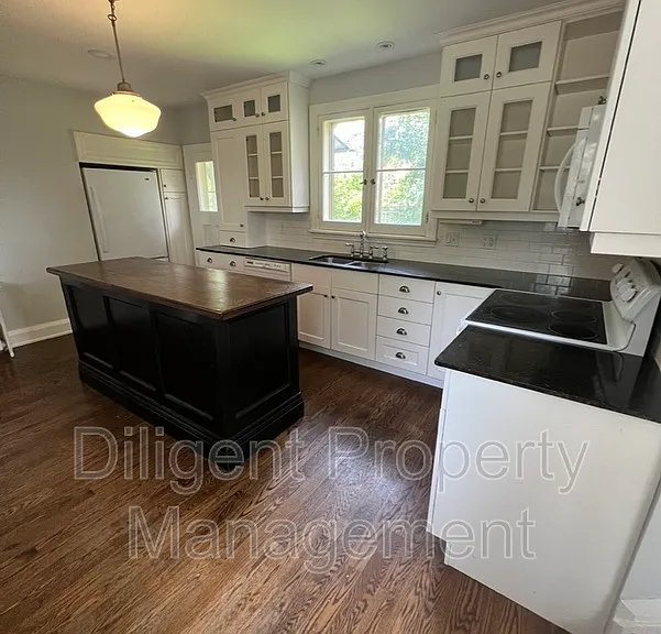 642 Bolivar St #MAIN FLOOR — Photo 16