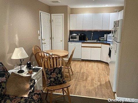 1st image of 14 Cathedral Ct
