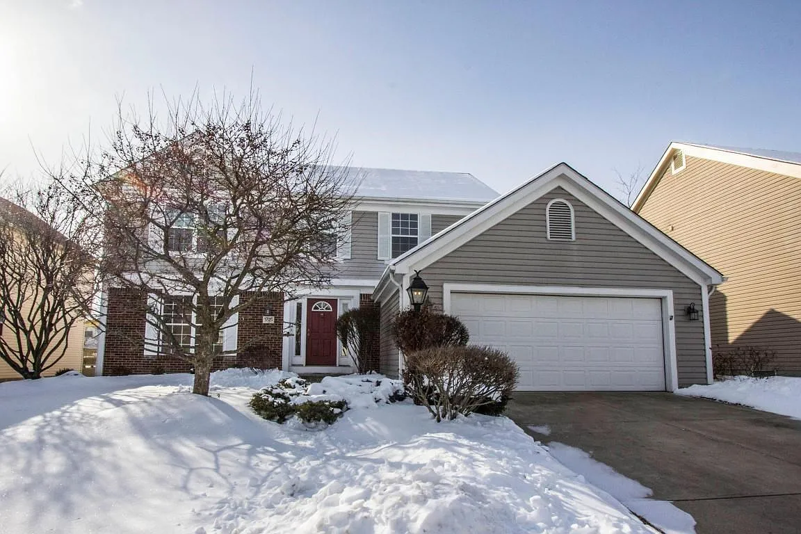 3829 Pleasantbrook Dr photo 1