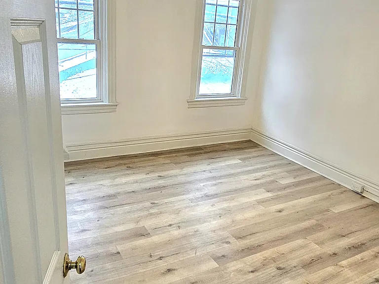 272 Butler St — Photo 14