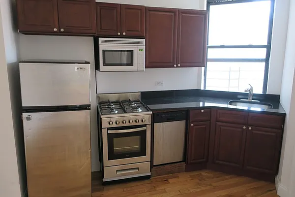 Rented by Platinum Properties | media 22