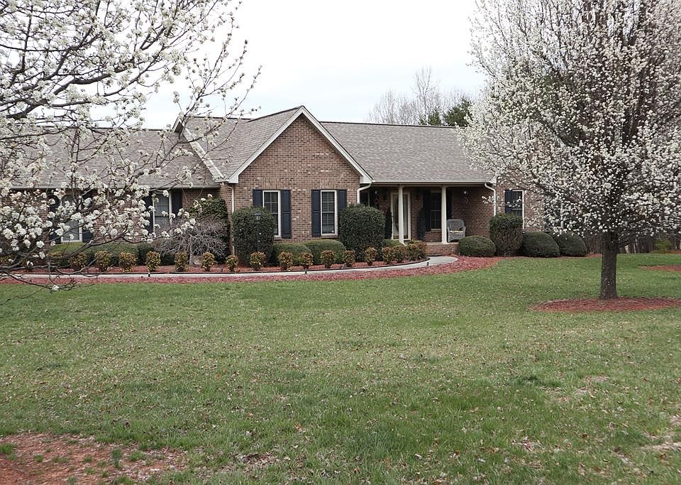 1st image of 115 Foxberry Ln