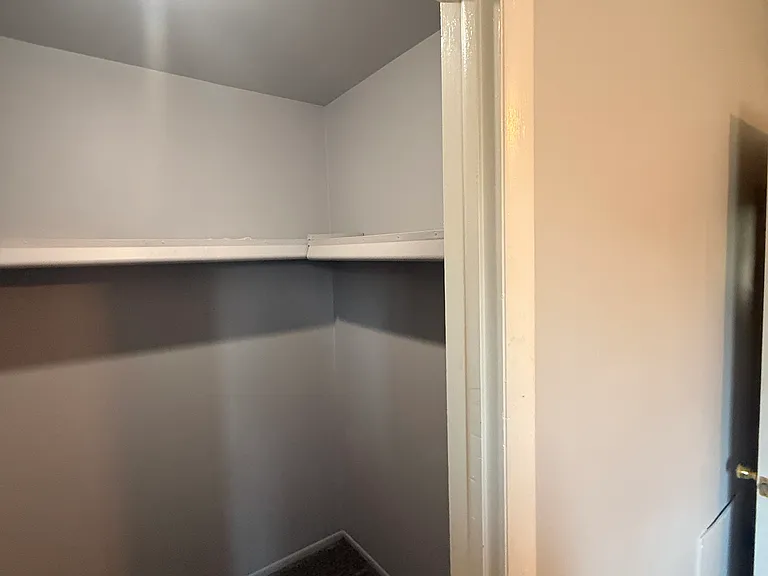 521 State St #6 — Photo 7