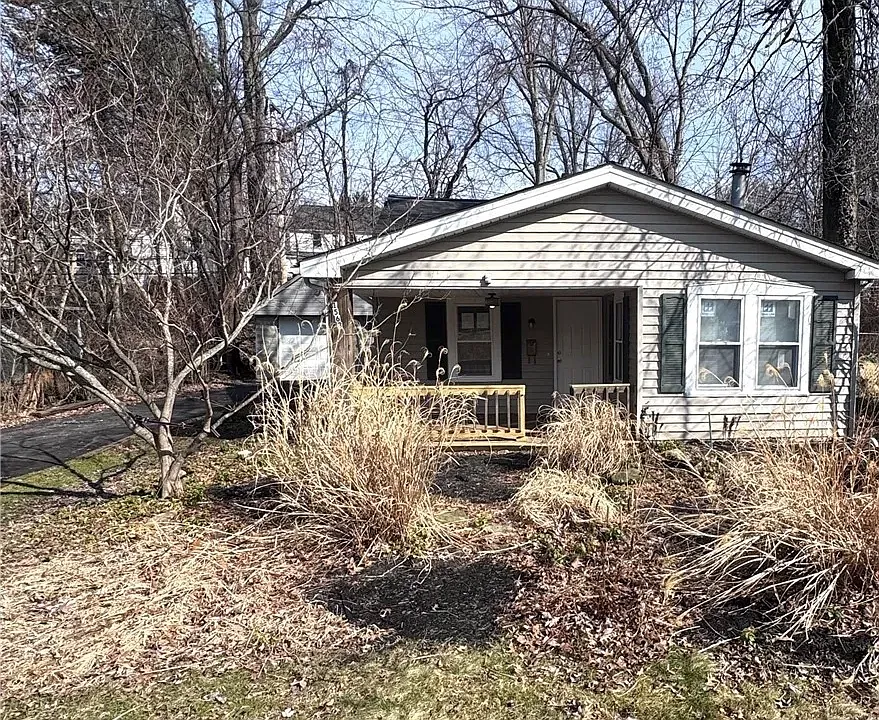 1563 Maplegrove Rd