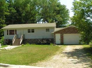 5528 Larry Ln, Madison, WI 53704