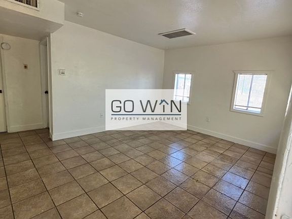 5th image of 1537 W Pierce St APT 1