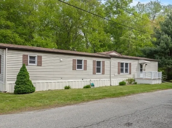 302 6th St, South Easton, MA 02375