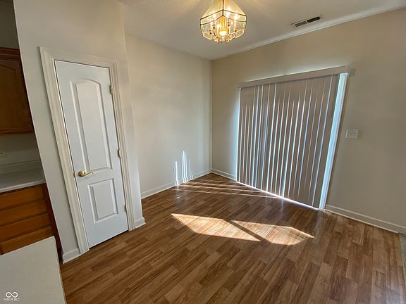 4th image of 5333 Basin Park Dr