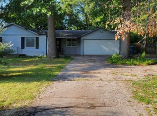2255 Laurel Ave, Benton Harbor, MI 49022