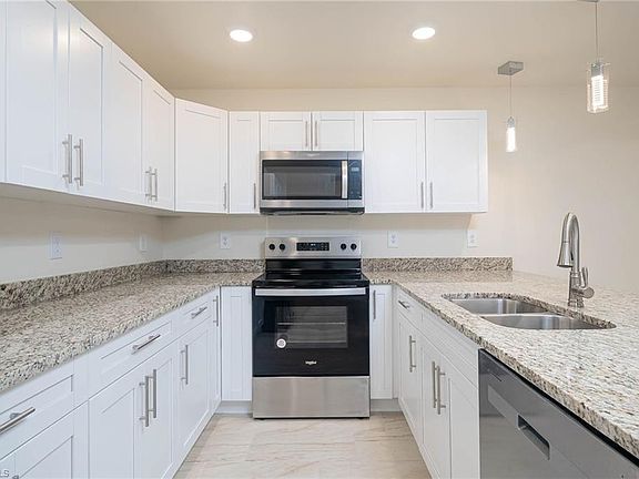 3rd image of 2244 Henderson AVE