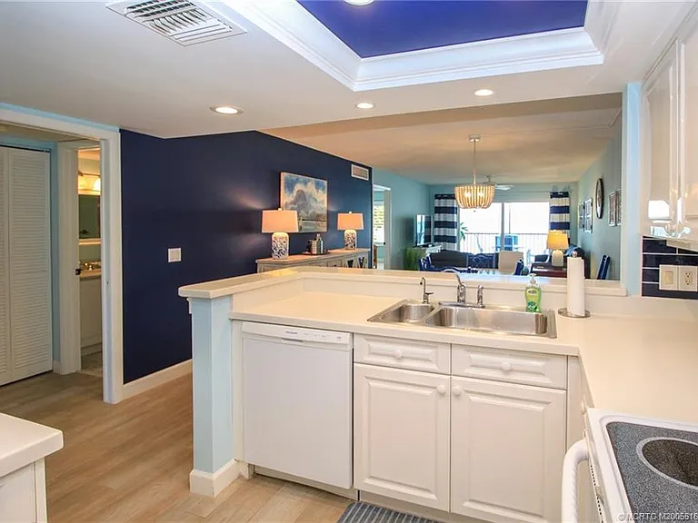20 NE Plantation Rd #205 — Photo 15