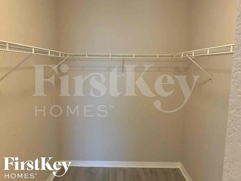 18050 SW 142nd Ct — Photo 14