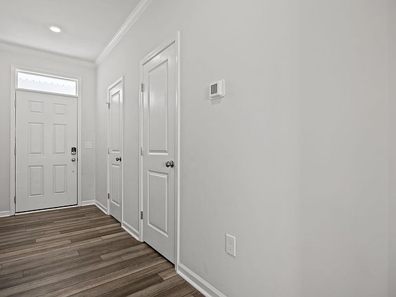 3rd image of 5717 Woodlawn Dr