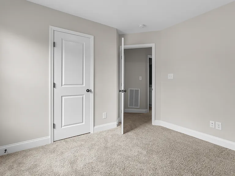 422 Mattingly Dr — Photo 24