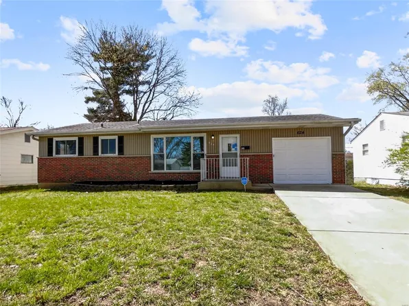 624 Holiday Ave, Hazelwood, MO 63042
