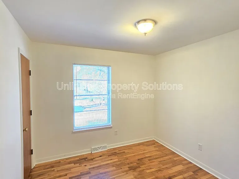 6405 Myrtle Grove Rd — Photo 21
