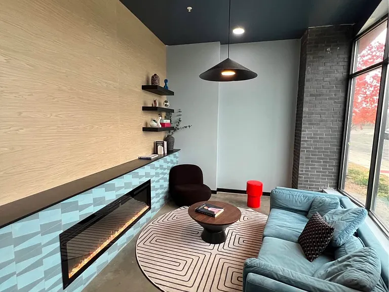 207 Freeway Dr E #3 — Photo 16