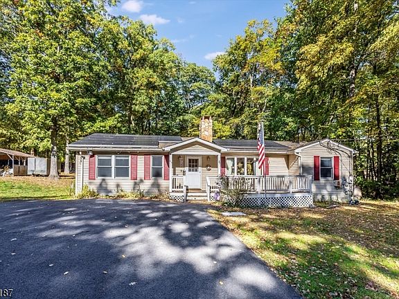 2nd image of 979 Owassa Rd