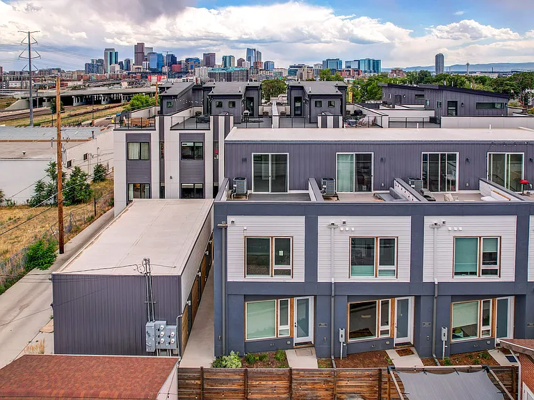 3832 Jason St #5A — Photo 44