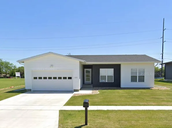 4105 Shocker Rd, Cedar Falls, IA 50613