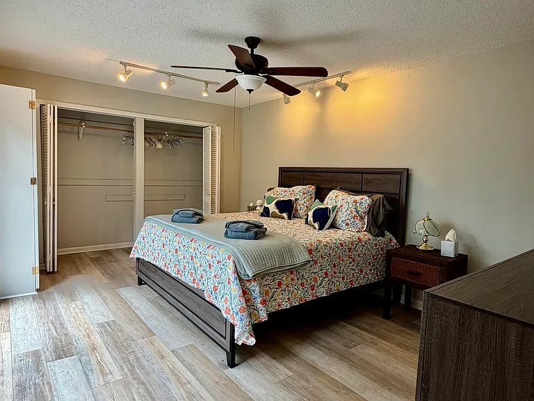 133 Bermuda Ct — Photo 5