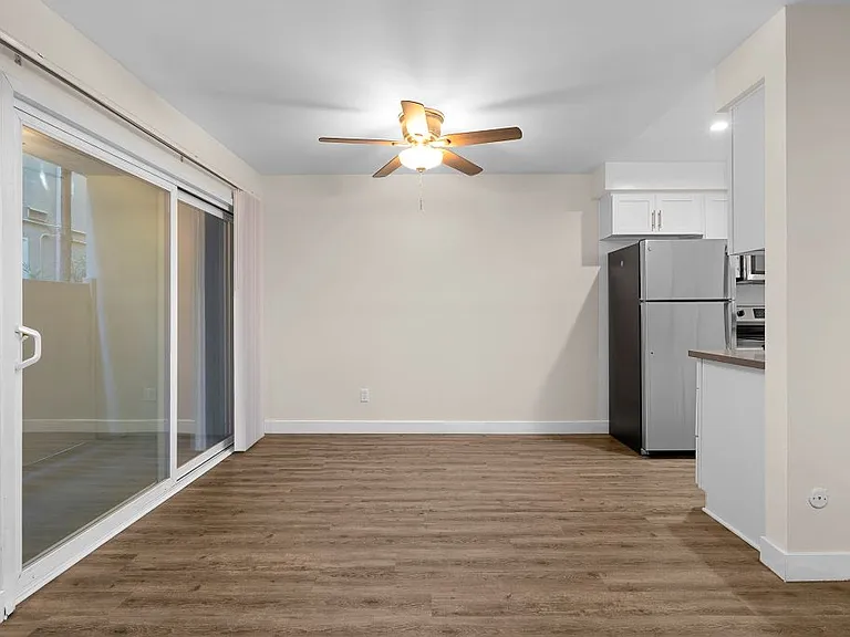Lombardi Apartments — Photo 89