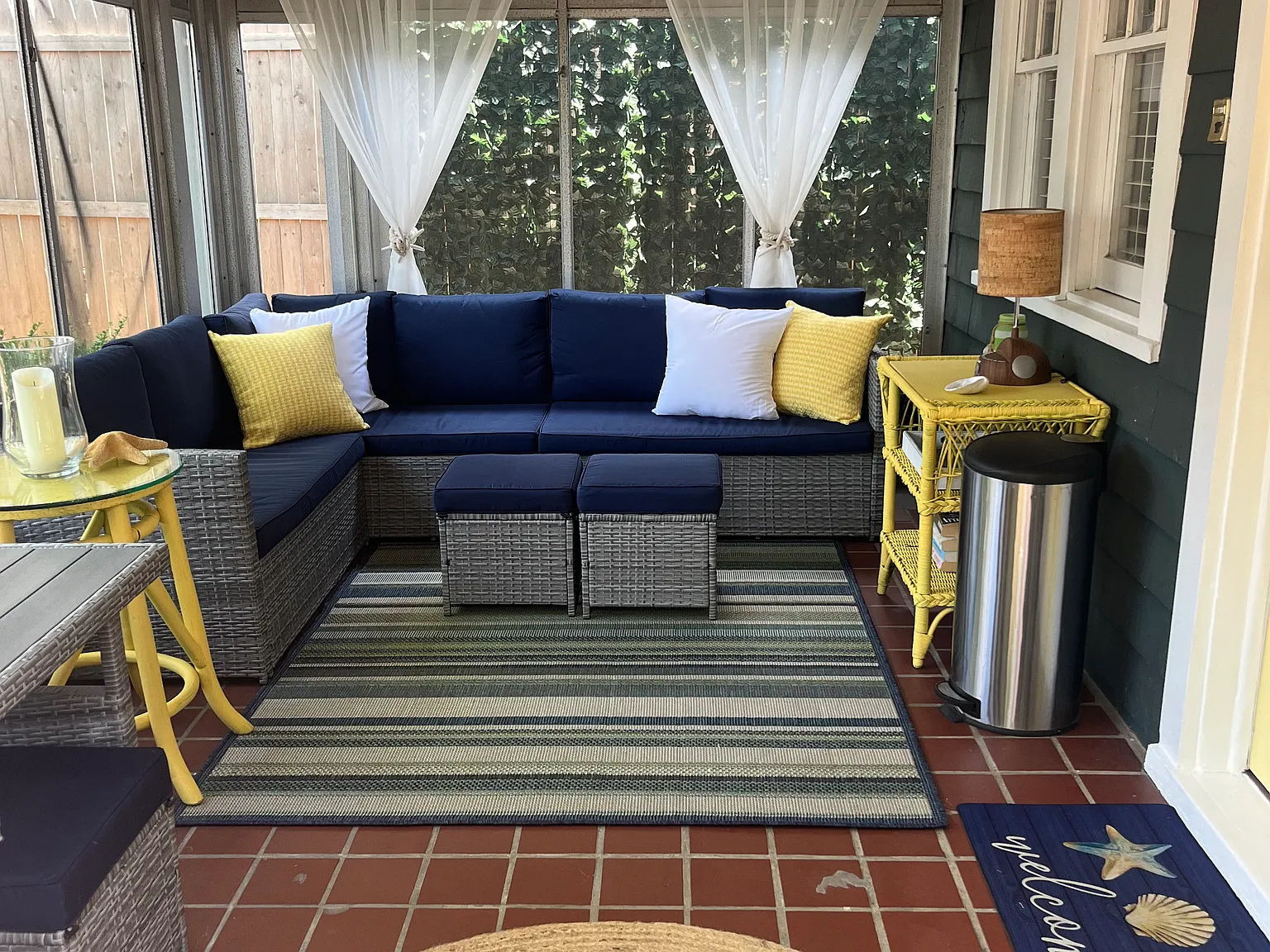 2 bed, 1.5 bath, 1000 sqft, $2,500 — Photo 2