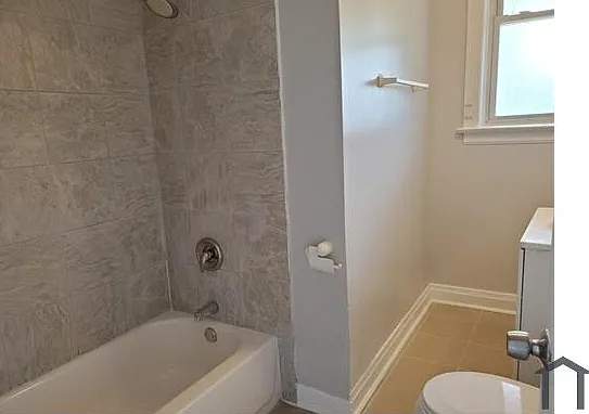 2 bed, $1,350 — Photo 2