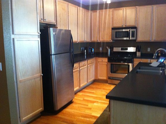 Beautiful Kitchen, stainless all around