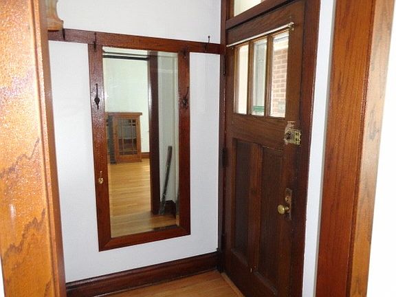 3rd image of 1846 Harvey Ave