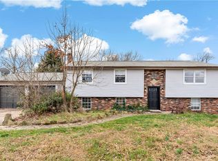 2011 Riverview Dr, Finleyville, PA 15332