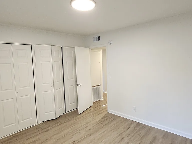 1234 Peacock Ave #1 — Photo 12