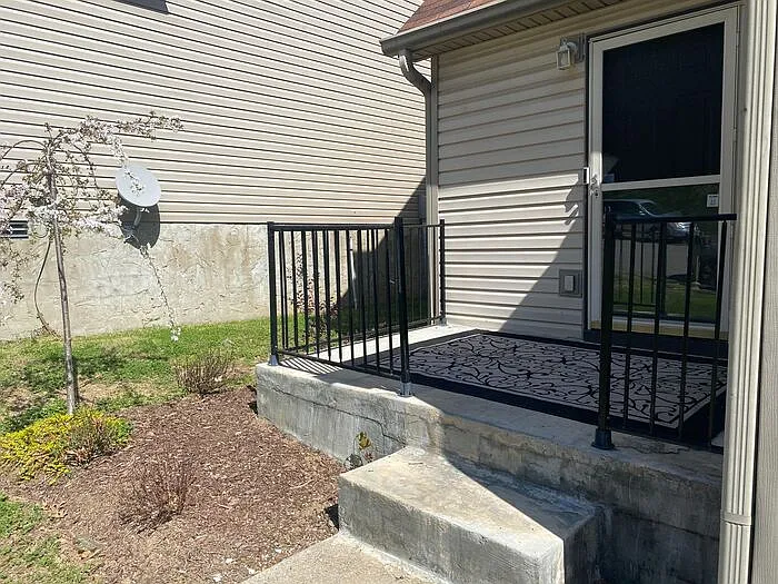 1007 Brittany Park Dr — Photo 5