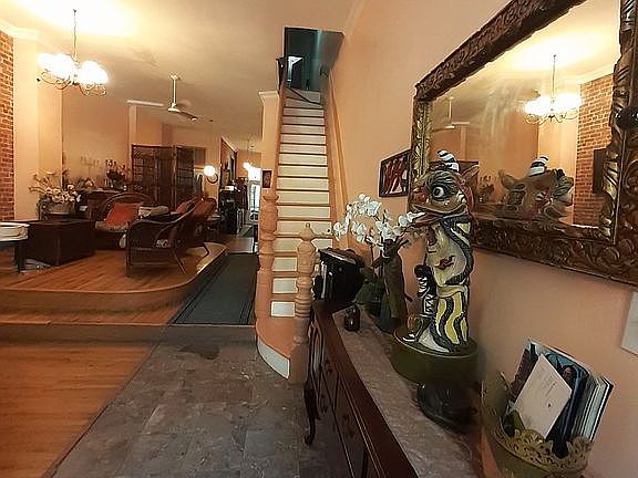Foyer Entry